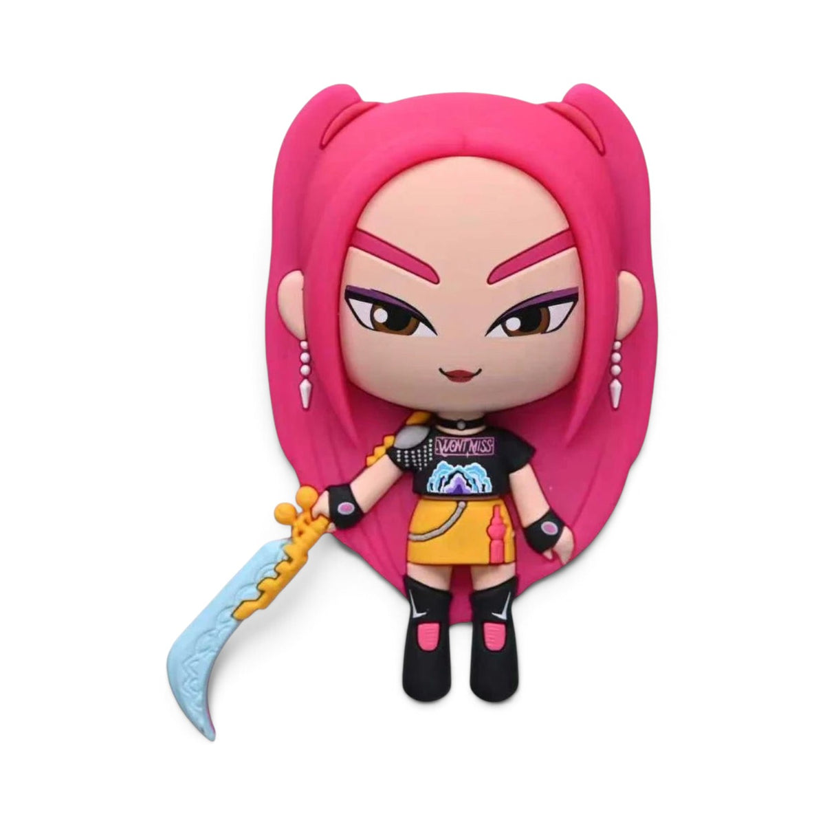 Aimant 3D en mousse Le Studio Fantastique représentant Mira du groupe HUNTR/X de K-Pop Demon Hunters avec son épée
