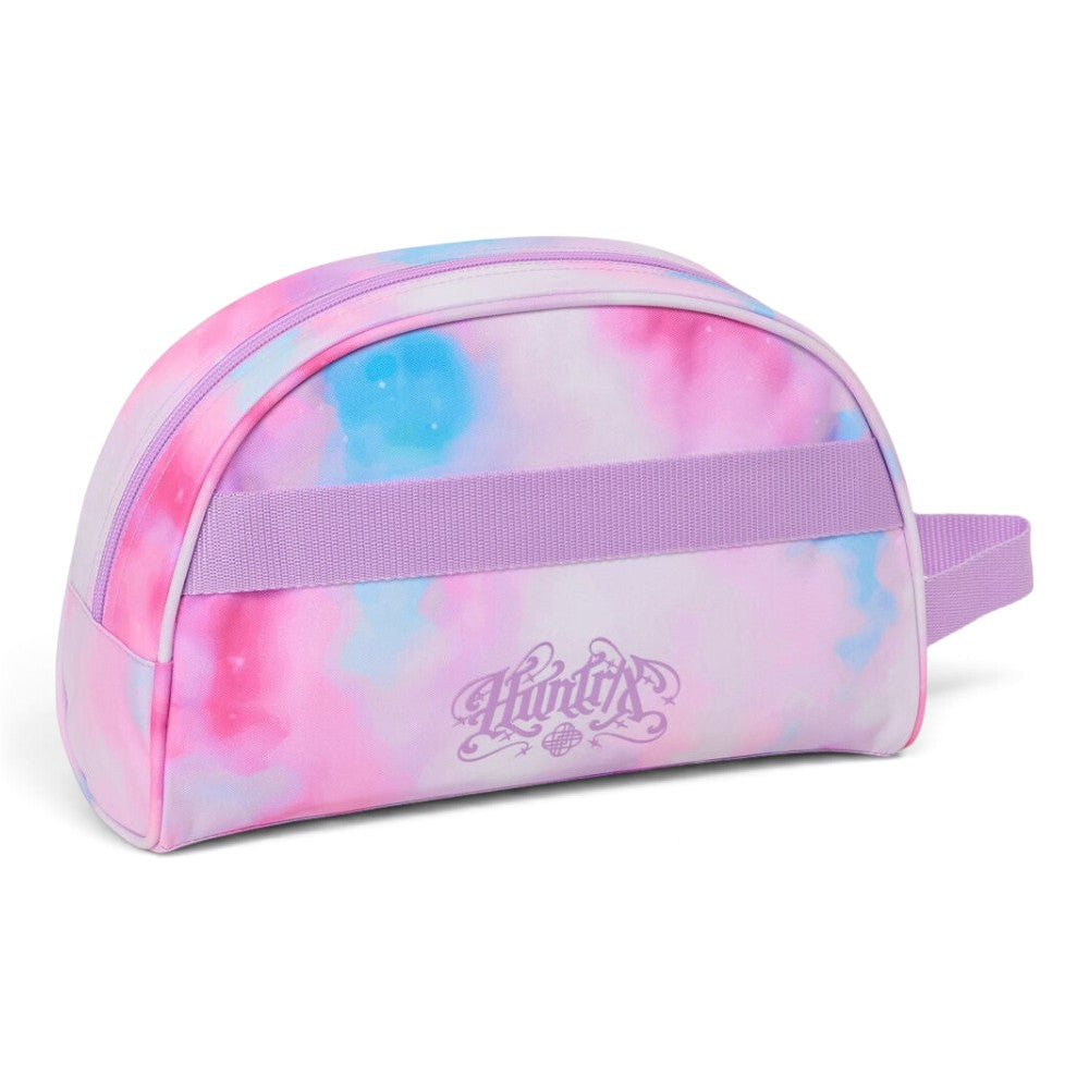 Trousse de toilette Le Studio Fantastique Huntrix avec motif tie-dye rose et bleu et logo imprimé