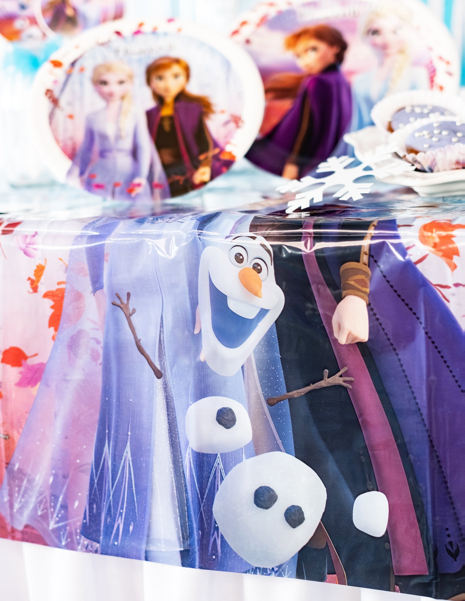 Nappe Anniversaire La Reine des Neiges 2 - 120x180 cm